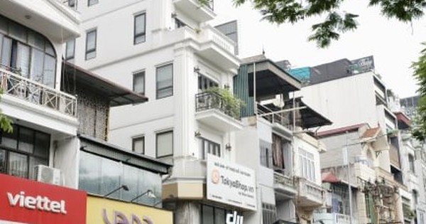 Nhà mặt phố trung tâm Hà Nội 'nóng' trở lại, siêu đắt đỏ vẫn hút khách mua